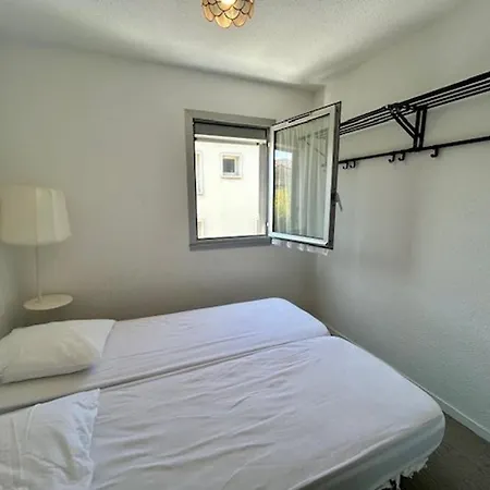 T2 A Royan, 4 Pers., Proche Et Commerces, Parking, Balcon, Confortable Et Equipe - Fr-1-494-60 * Royan